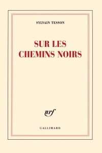 Книга Sur les chemins noirs